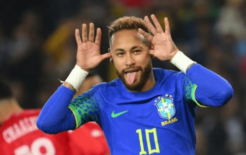 PG- 内马尔参加的比赛 