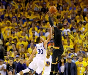 PG-浓眉哥连续七场比赛得分超过出色防守，勇士挑战极限！的简单介绍