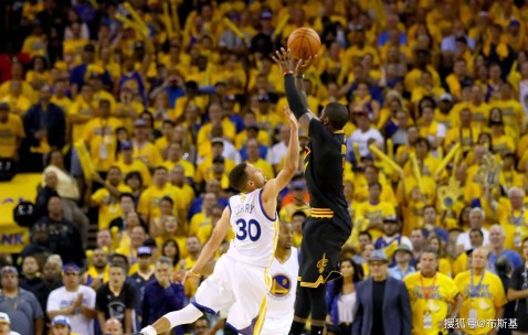 PG-浓眉哥连续七场比赛得分超过出色防守，勇士挑战极限！的简单介绍