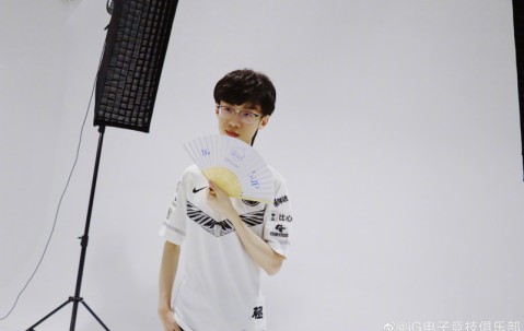 PG电子-Ning回归赛场，绝杀首场状态亮眼，IG观众沸腾！的简单介绍