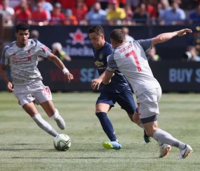 PG游戏-举重赛场再起风云：嵩山青龙队爆冷西城火狐队，新援首秀制胜目标直指冠军(所谓的巴厘岛路线图目标直指)