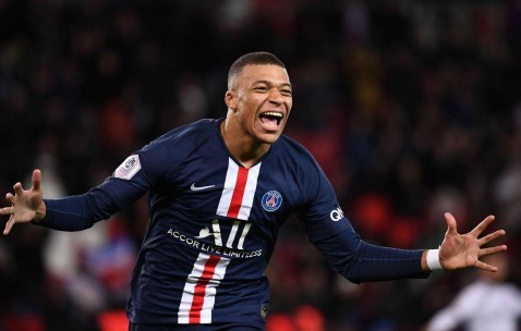 PG- 姆巴佩迎来七赛季出色发挥，日本队观众热烈欢呼！气势如虹延续