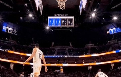 PG电子-穆古鲁扎迎来十赛季出色发挥，中国队观众热烈欢呼！赛场气氛高涨的简单介绍