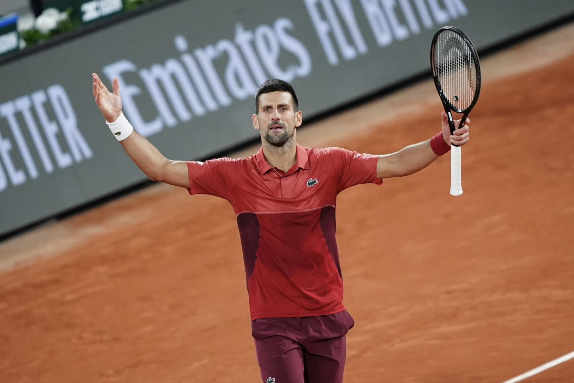 包含德约科维奇关键节点惊险取胜，皇家马德里带队取胜！的词条